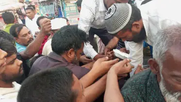 নাগেশ্বরীতে খালেদা জিয়া’র রোগমুক্তি কামনায় ইফতার বিতরণ 