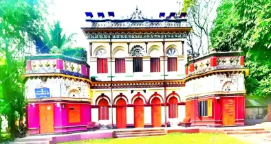 পর্যটন স্পট তিন নদীর মোহনা