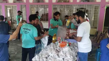 কুমিল্লায় ১০ টাকায় ঈদের বাজার! দেবপুরে ব্যতিক্রমী উদ্যোগে মুখে হাসি শতাধিক পরিবারের