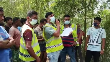 খালের ঝোপ থেকে অজ্ঞাত ব্যক্তির অর্ধগলিত লাশ উদ্ধার