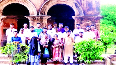 জমিদার বাড়িতে একদিন