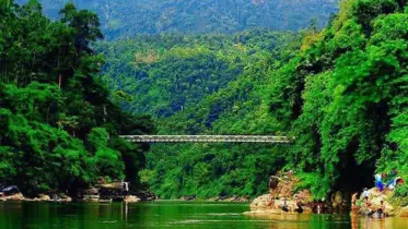 প্রকৃতি কন্যা সিলেটের জাফলং
