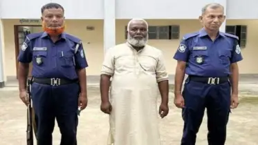 টাকার বিনিময়ে টিসিবি কার্ড বিতরণ, ইউপি চেয়ারম্যান গ্রেপ্তার
