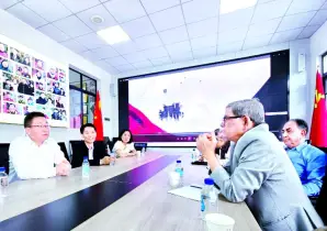 চীনের স্মার্ট গ্রাম ঘুরে দেখলেন মির্জা ফখরুলসহ বিএনপি নেতারা