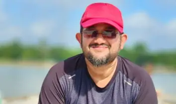 পাকিস্তান যুদ্ধে জড়িয়ে গেছে, ইরান সীমান্তে ৩ টি F35 ভূপাতিত হয়েছে পাক গাইডেড ক্ষেপনাস্ত্রের আঘাতে: আসিফ সৈকত