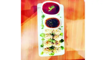চাইনিজ চিকেন ফ্লাওয়ার ডাম্পলিং