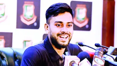 মিরাজের কণ্ঠে দিন বদলের প্রত্যয়