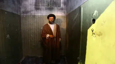  ইরানের সেই ভয়াবহ কারাগার যেখানে আয়াতুল্লাহ খামেনিকে নির্যাতন করা হয়