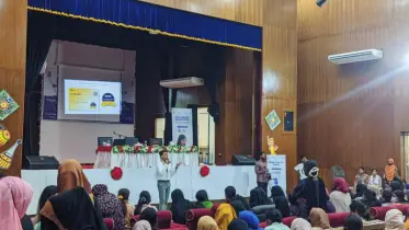 ইডেনে “বিজনেস এন্ড স্যোশাল ইংলিশ স্কিলস” কোর্সের স্কলারশীপ প্রদান ও মতবিনিময় সভা অনুষ্ঠিত
