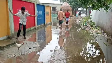 ইসলামপুর মধ্য দরিয়াবাদে ড্রেনেজ সংকটে চরম ভোগান্তি