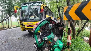 নাটোরে বাস-সিএনজি সংঘর্ষ, জাবি শিক্ষার্থীসহ নিহত ৪