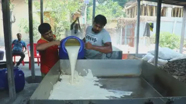 পাবনার তৈরী ঘিয়ের সুনাম দেশজুড়ে
