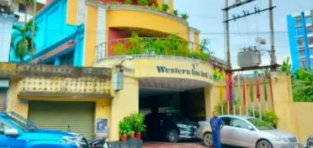 খুলনায় হোটেল কক্ষে নারীর ঝুলন্ত মরদেহ উদ্ধার