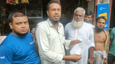 ১১ দিনে মাসের বিল, গ্রাহকের তোপের মুখে পল্লী বিদ্যুতের স্টাফ