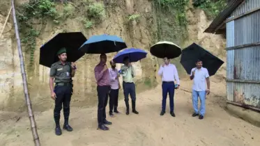 খাগড়াছড়িতে পাহাড়ধসের ঝুঁকি, সচেতনতায় মাঠে জেলা প্রশাসন