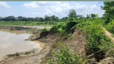 হালদা ভাঙন, ঝুঁকিতে ৫০ হাজার মানুষ