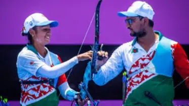 গোপনে যুক্তরাষ্ট্রে পাড়ি দিয়েছেন রোমান-দিয়া!