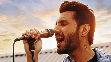 বংলাদেশে আসছে পাকিস্তানি জনপ্রিয় শিল্পী মুস্তাফা জাহিদ