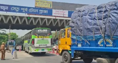 যমুনা সেতুতে ইতিহাস গড়া যানচাপ : ২৪ ঘণ্টায় পারাপার ৬৪ হাজার! টোল আদায়ে