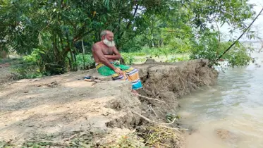 রাঙ্গামাটিতে নদীর ভাঙনে দিশেহারা মানুষ: বসত ঘর, ফসলি জমি বিলীন