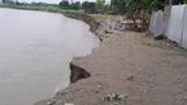 নদী ভাঙনে দিশেহারা বকশীগঞ্জের শতাধিক পরিবার