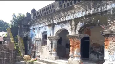 ঠাকুরগাঁওয়ের বুকে দাঁড়িয়ে থাকা শতবর্ষের ঐতিহ্য ‘ধনীপাড়া’