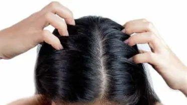 একই জায়গায় সিঁথি করে চুলের ক্ষতি করছেন না তো?