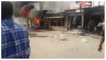 নারায়ণগঞ্জ বন্দরে অগ্নিকান্ড: ৫টি দোকান ভস্মীভূত