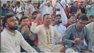 আ. লীগ নিষিদ্ধের দাবিতে পল্টন মোড় অবরোধ গণঅধিকার পরিষদের