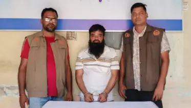 আলোচিত সন্ত্রাসী ঝুমুর সরকারসহ দুই আ. লীগ নেতা গ্রেফতার