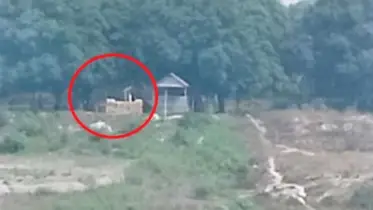 চাঁপাইনবাবগঞ্জ সীমান্তে হঠাৎ বাঙ্কার নির্মাণ করলো বিএসএফ