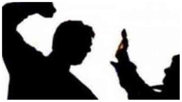 চাঁদা না দেওয়ায় শিক্ষককে মারধরের অভিযোগ