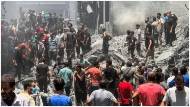 এক আঘাতে উড়ে গেল পুরো ভবন, অর্ধশতাধিক ফিলিস্তিনি নিখোঁজ!
