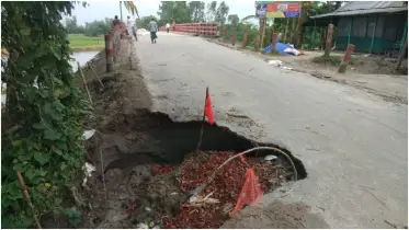 সাড়ে ৫ কোটি টাকার সড়ক, তবুও ধস: ভোগান্তিতে ২০ গ্রামের মানুষ