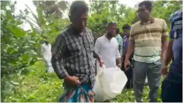 দ্বিতীয় শ্রেণির ছাত্র খুন, মা ধরিয়ে দিলেন হত্যাকারী সন্তানকে