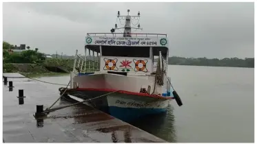 ভোলার নদীপথে লঞ্চ ও ফেরি চলাচল বন্ধ, যাত্রী ও যানবাহন আটকে দুর্ভোগে