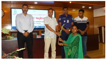 রংপুরে কনস্টেবল পদে উত্তীর্ণ ৪০ প্রার্থীকে ফুলেল শুভেচ্ছা জেলা পুলিশের
