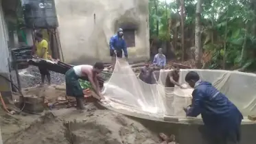 হালদার পাড়ে চলছে সংগৃহীত ডিম থেকে রেনু ফোটানোর উৎসব