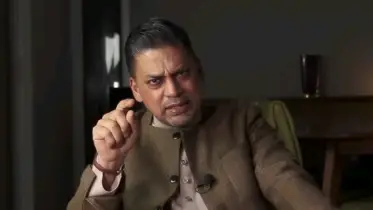 ‘বাংলাদেশে এই প্রথম একটা সিরিয়াস পলিটিকাল গ্যাঞ্জাম এড়ানো গেছে সোফায় বসে’