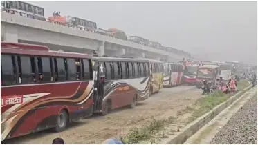 যমুনা সেতুর বিকল গাড়িগুলোই কাল! সিরাজগঞ্জে দীর্ঘ যানজটে আটকা হাজারো মানুষ