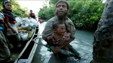 বিশ্বজুড়ে পালিত হচ্ছে বিশ্ব বাবা দিবস, যেভাবে এলো