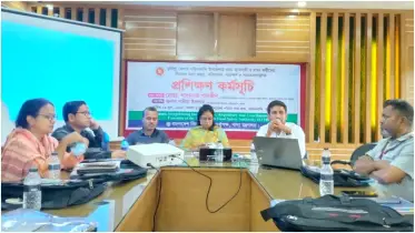 দাউদকান্দিতে নিরাপদ খাদ্য সচেতনতায় ব্যবসায়ী ও কর্মীদের প্রশিক্ষণ