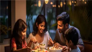 হজমের সুবিধার্থে রাতে খাওয়ার পর এই ৫ অভ্যাস করুন