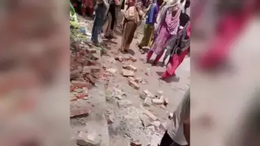 যশোরে নির্মাণাধীন বহুতল ভবনের কার্নিশ ভেঙে পড়ে ২ প্রকৌশলীসহ নিহত ৩