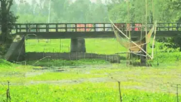 পানিপ্রবাহ বন্ধ,খরস্রোতা মানাস নদী আজ বর্ষাতেও পানি শূন্য