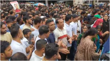 নয়াপল্টন থেকে শাহবাগ পর্যন্ত বিক্ষোভ মিছিল করছে ছাত্রদল