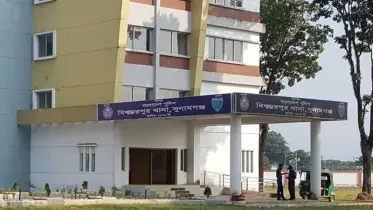 মসজিদের ভেতর নামাজরত অবস্থায় ছোট ভাইকে হত্যা