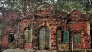 গুজবে সয়লাব ভারতীয় মিডিয়া—ভাঙা হচ্ছে না সত্যজিৎ রায়ের ভিটা!