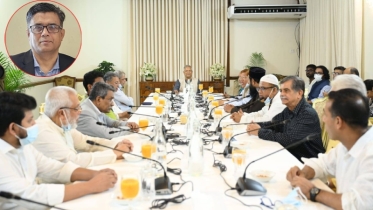 আজ​​​​​​​ রাত ৯টায় চার দলকে বৈঠকে ডাকলেন প্রধান উপদেষ্টা ড. মুহাম্মদ ইউনূস