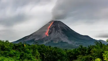 আগ্নেয়গিরির অগ্ন্যুৎপাতের জন্য দায়ী পৃথিবীর যে রহস্যময় এলাকা